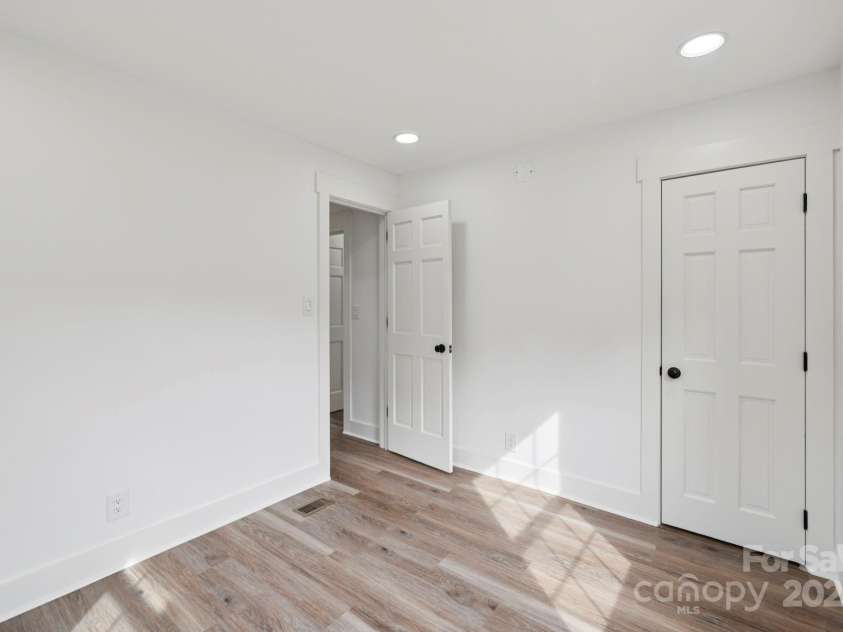 431 Pole Miller Extension, Brevard, NC 28712.  MLS# CAR4269813, YatesRealty ID 19961. 