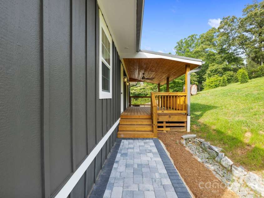 431 Pole Miller Extension, Brevard, NC 28712.  MLS# CAR4269813, YatesRealty ID 19961. Smart siding add protection against bees and weather. 