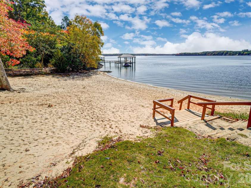 1838 Grove Park Lane, Tega Cay, SC 29708.  MLS# CAR4351358, YatesRealty ID 19962. 