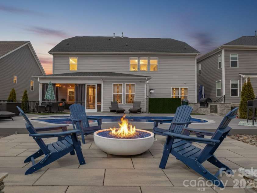 15213 Shallow Ridge Road, Charlotte, NC 28278.  MLS# CAR4348815, YatesRealty ID 19963. 