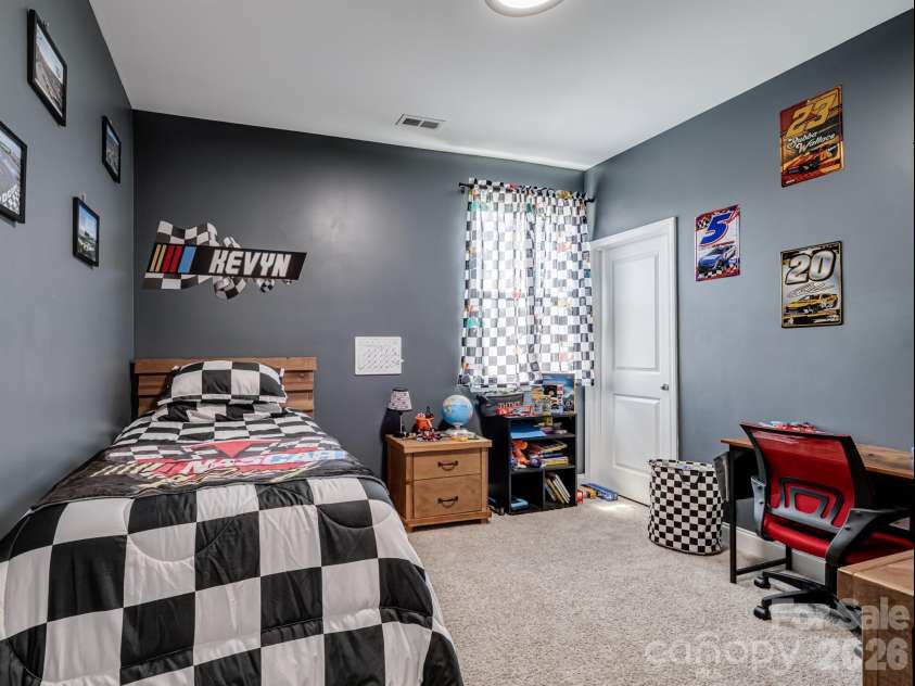 15213 Shallow Ridge Road, Charlotte, NC 28278.  MLS# CAR4348815, YatesRealty ID 19963. 