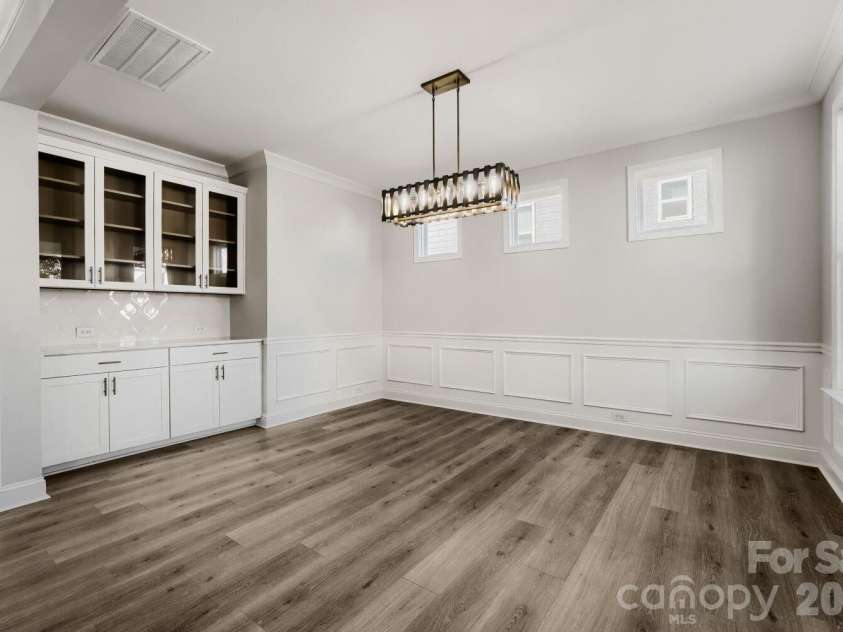 15213 Shallow Ridge Road, Charlotte, NC 28278.  MLS# CAR4432062, YatesRealty ID 19963. 