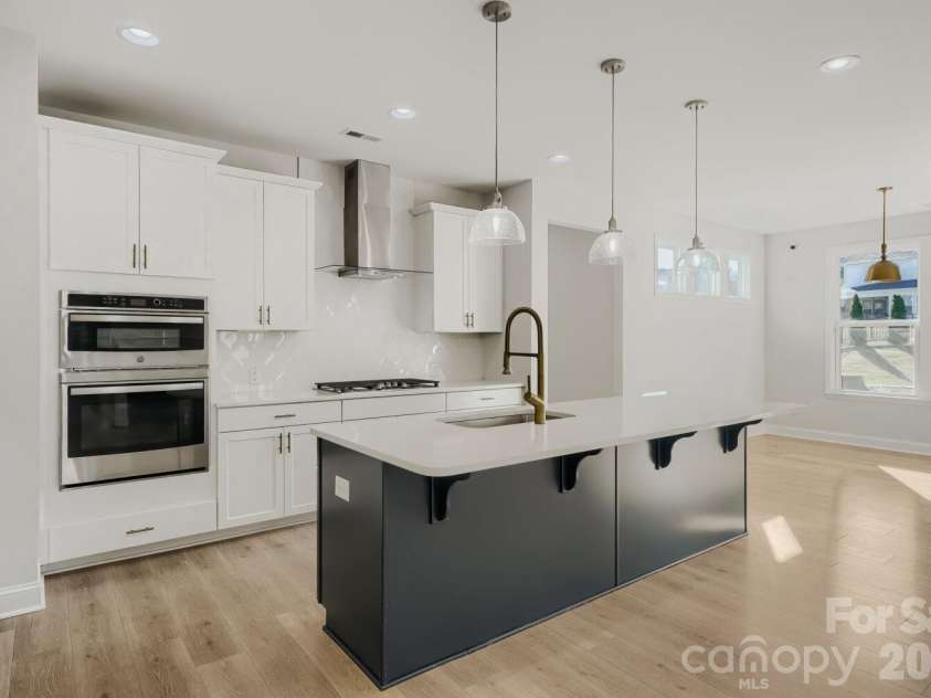 15213 Shallow Ridge Road, Charlotte, NC 28278.  MLS# CAR4432062, YatesRealty ID 19963. 
