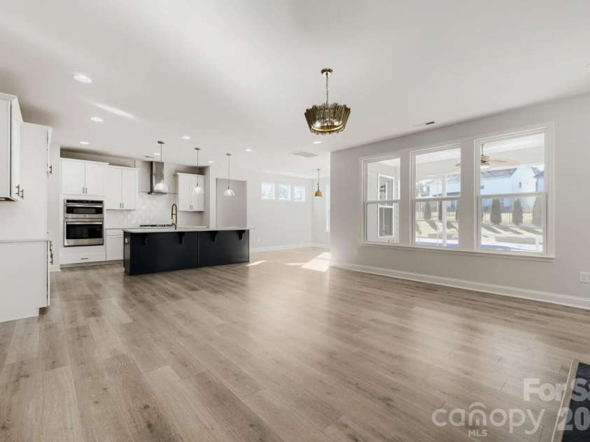 15213 Shallow Ridge Road, Charlotte, NC 28278.  MLS# CAR4432062, YatesRealty ID 19963. 