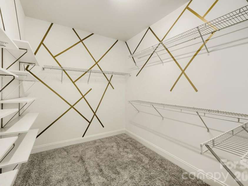 15213 Shallow Ridge Road, Charlotte, NC 28278.  MLS# CAR4432062, YatesRealty ID 19963. 