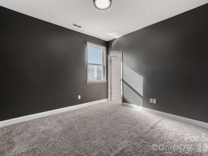 15213 Shallow Ridge Road, Charlotte, NC 28278.  MLS# CAR4432062, YatesRealty ID 19963. 
