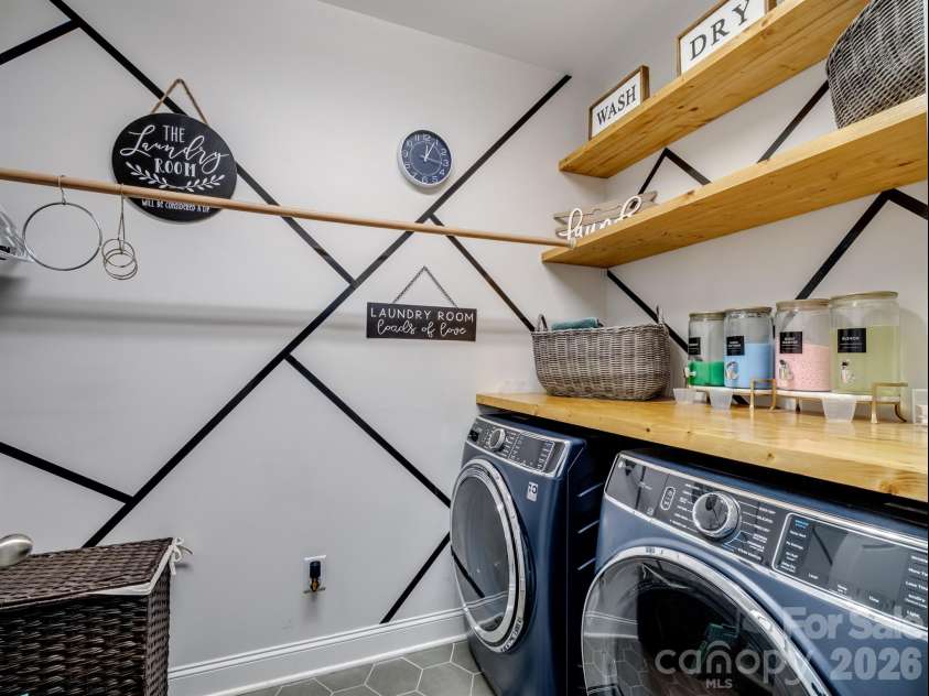 15213 Shallow Ridge Road, Charlotte, NC 28278.  MLS# CAR4432062, YatesRealty ID 19963. 