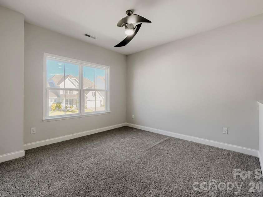 15213 Shallow Ridge Road, Charlotte, NC 28278.  MLS# CAR4432062, YatesRealty ID 19963. Loft