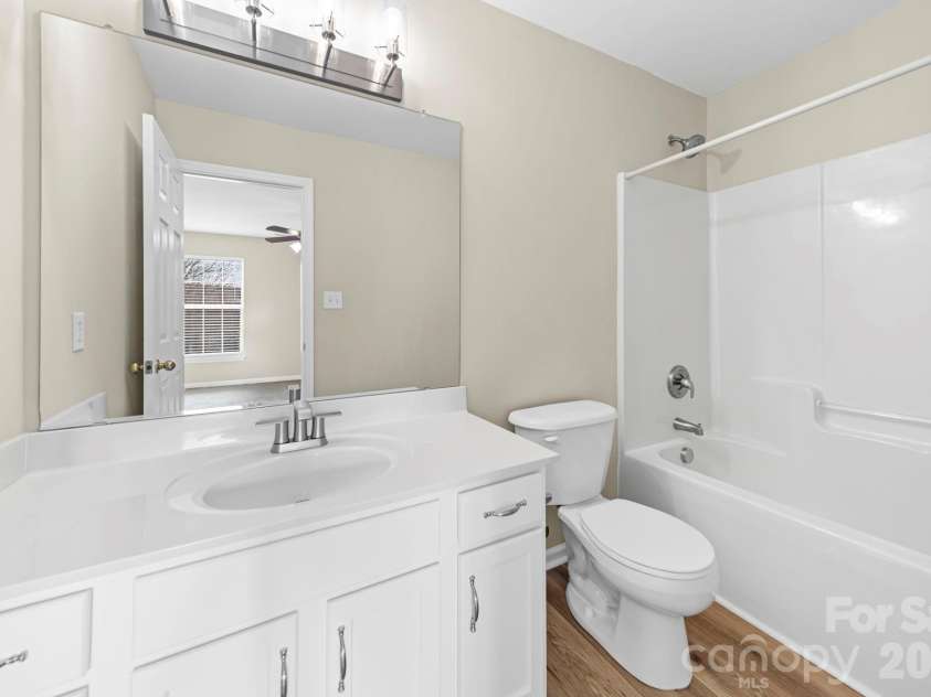 12429 Stratfield Place Circle, Pineville, NC 28134.  MLS# CAR4353711, YatesRealty ID 19964. 