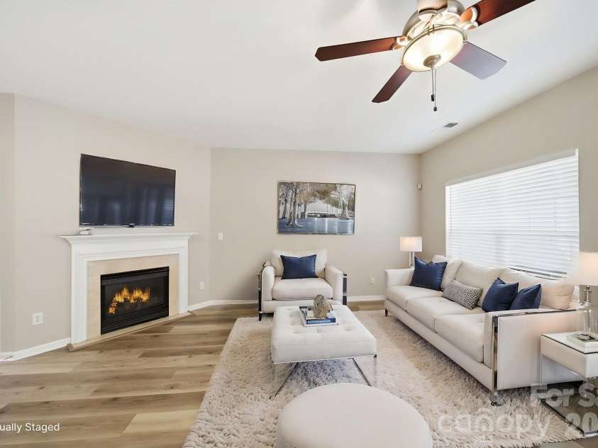 12429 Stratfield Place Circle, Pineville, NC 28134.  MLS# CAR4353711, YatesRealty ID 19964. 