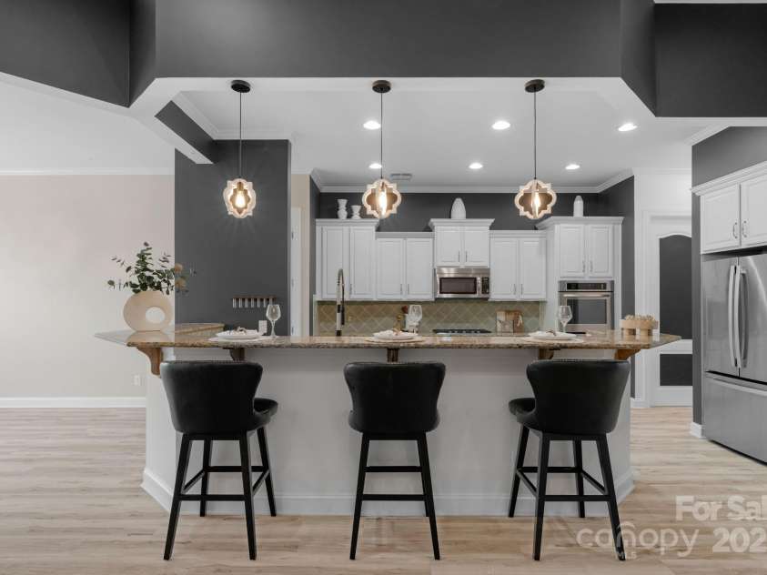 8725 Soaring Eagle Lane, Waxhaw, NC 28173.  MLS# CAR4264172, YatesRealty ID 19964. 