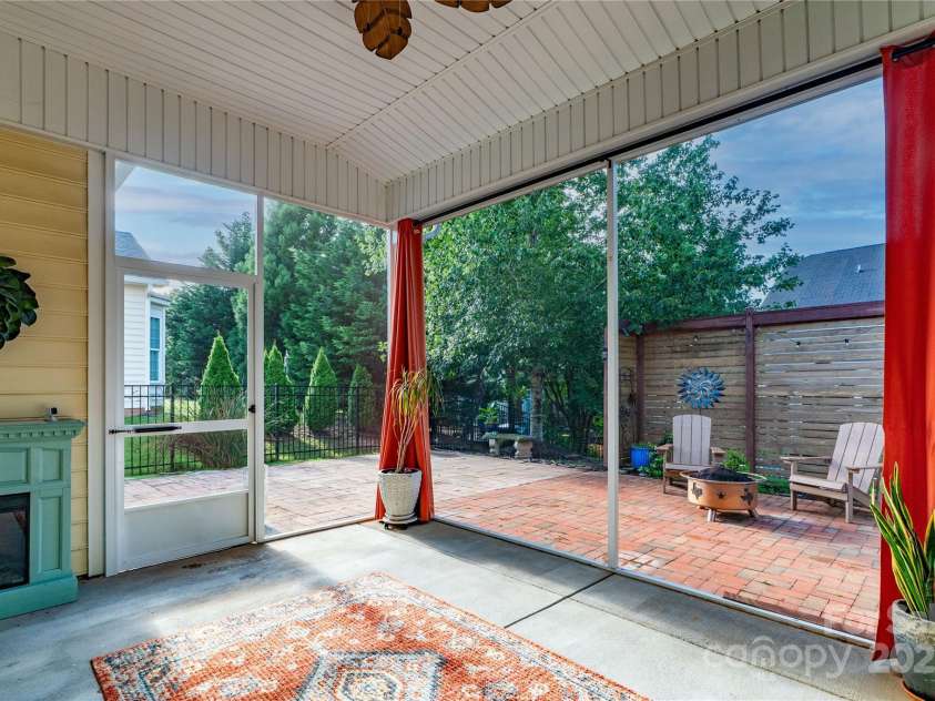 8725 Soaring Eagle Lane, Waxhaw, NC 28173.  MLS# CAR4264172, YatesRealty ID 19964. 