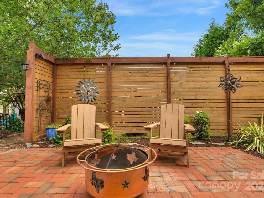 8725 Soaring Eagle Lane, Waxhaw, NC 28173.  MLS# CAR4264172, YatesRealty ID 19964. 