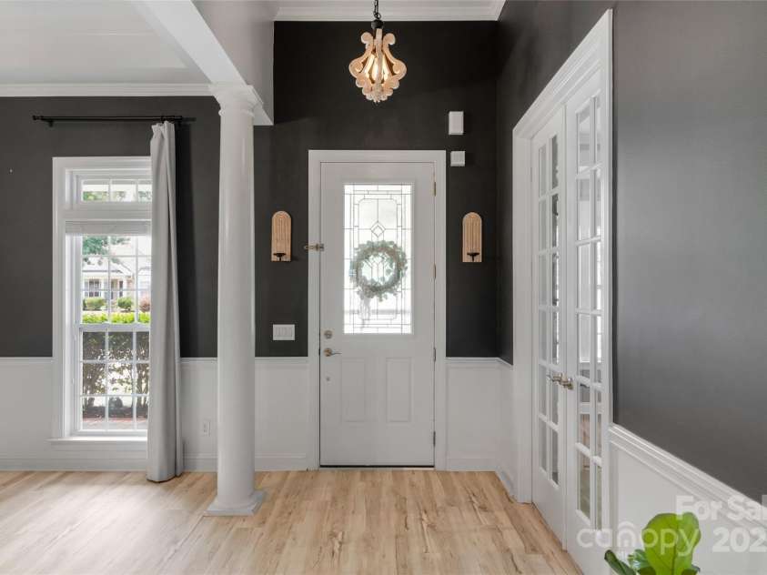 8725 Soaring Eagle Lane, Waxhaw, NC 28173.  MLS# CAR4264172, YatesRealty ID 19964. 