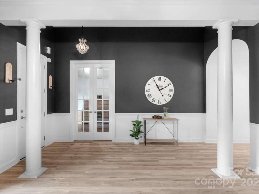 8725 Soaring Eagle Lane, Waxhaw, NC 28173.  MLS# CAR4264172, YatesRealty ID 19964. 