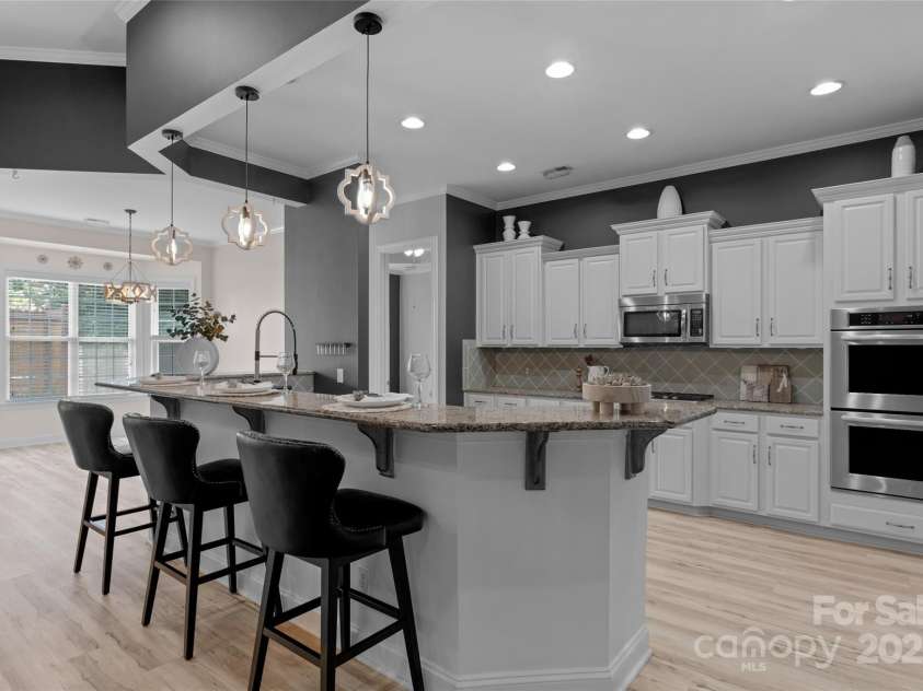 8725 Soaring Eagle Lane, Waxhaw, NC 28173.  MLS# CAR4264172, YatesRealty ID 19964. 