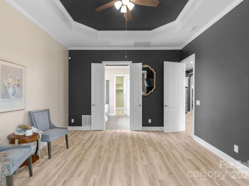 8725 Soaring Eagle Lane, Waxhaw, NC 28173.  MLS# CAR4264172, YatesRealty ID 19964. 