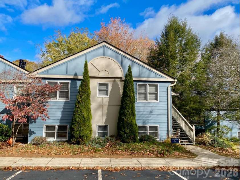 109 Tri Vista Drive, Lake Junaluska, NC 28745.  MLS# CAR4355670, YatesRealty ID 19965. 