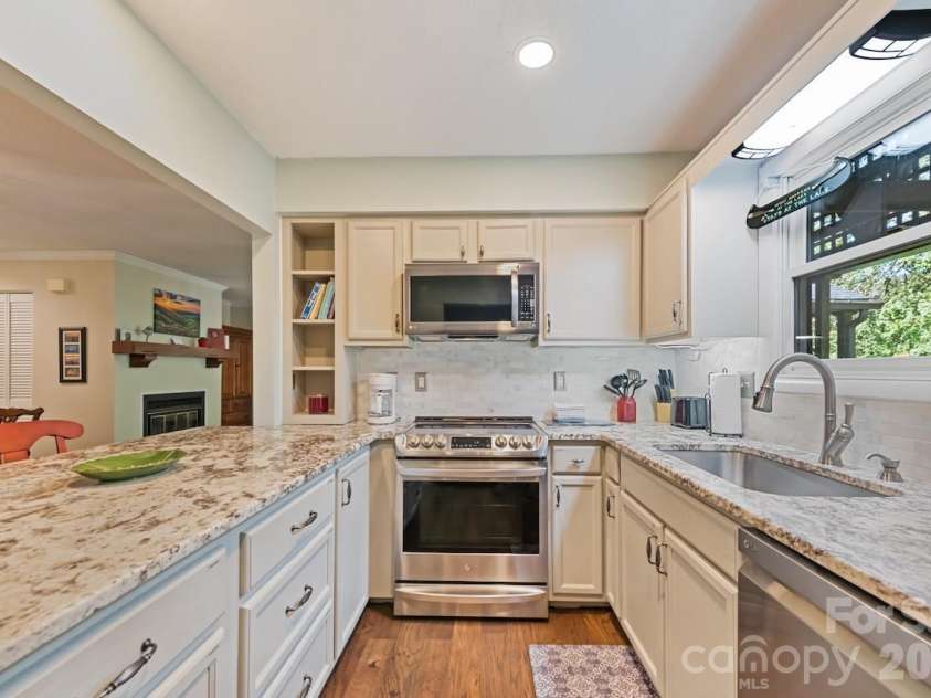 109 Tri Vista Drive, Lake Junaluska, NC 28745.  MLS# CAR4355670, YatesRealty ID 19965. 