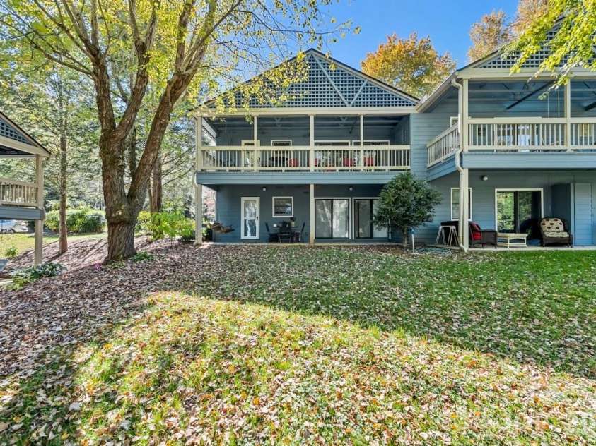 109 Tri Vista Drive, Lake Junaluska, NC 28745.  MLS# CAR4355670, YatesRealty ID 19965. 