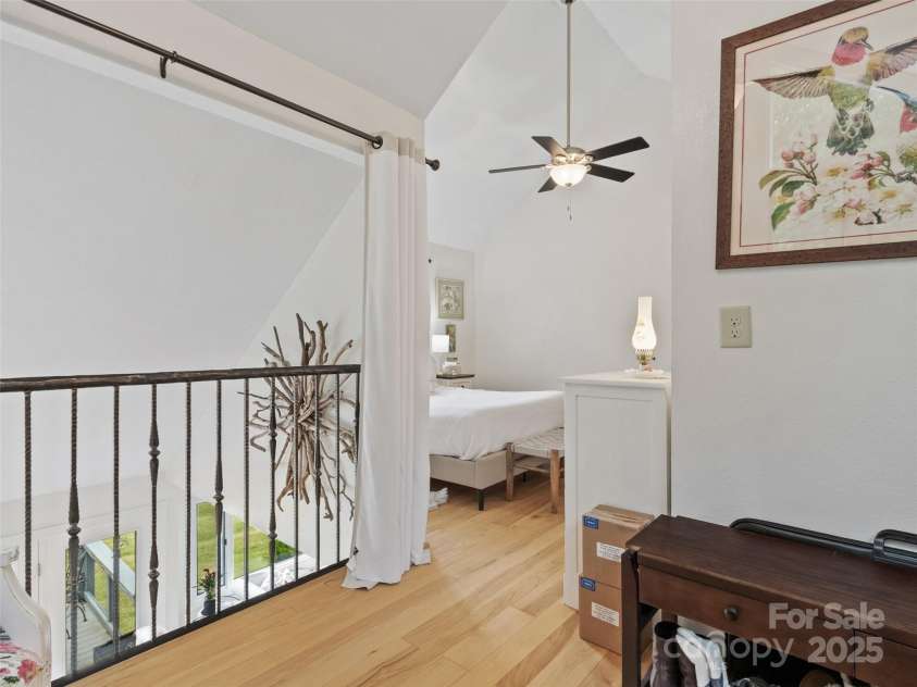 43 Townhouse Drive, Burnsville, NC 28714.  MLS# CAR4263640, YatesRealty ID 19965. 