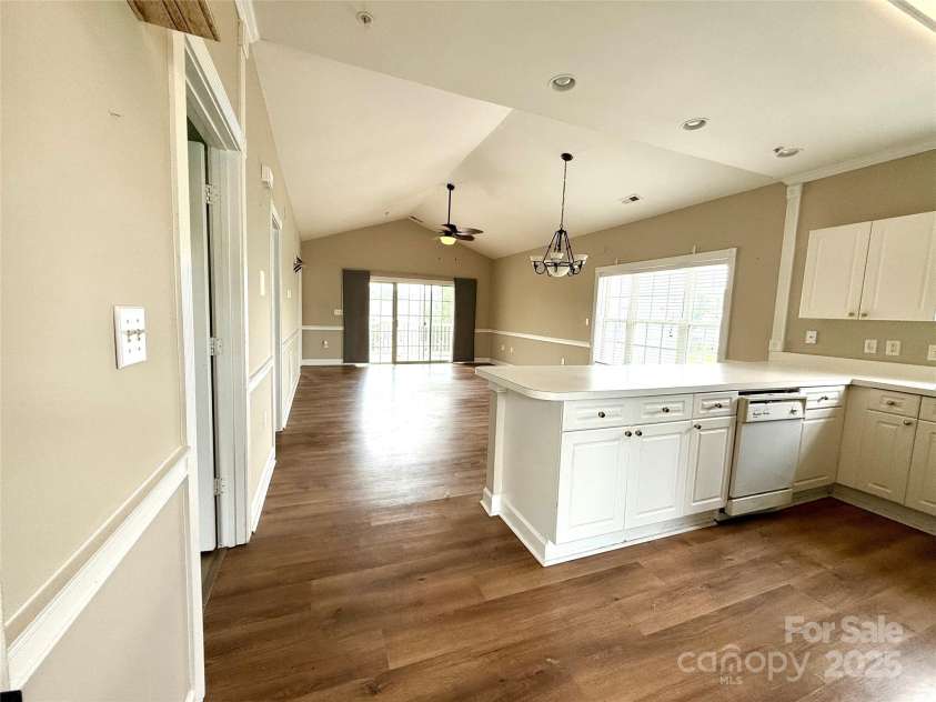 8668 Coralbell Lane, Charlotte, NC 28213.  MLS# CAR4225758, YatesRealty ID 19966. Entrance view into the unit.