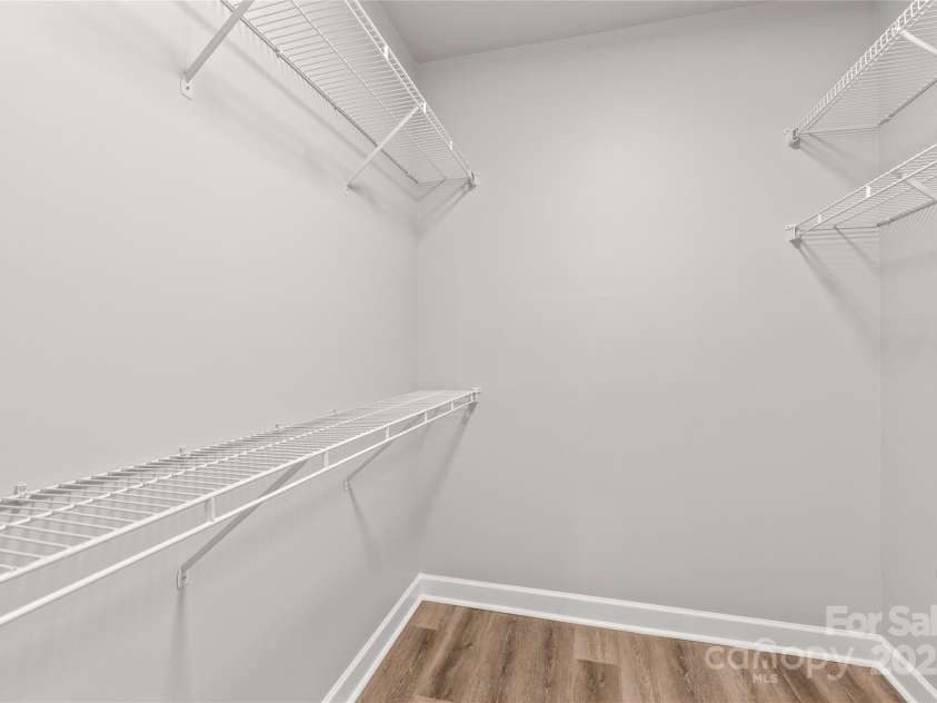 16344 Redstone Mountain Lane, Charlotte, NC 28277.  MLS# CAR4269073, YatesRealty ID 19967. Large walk in closet