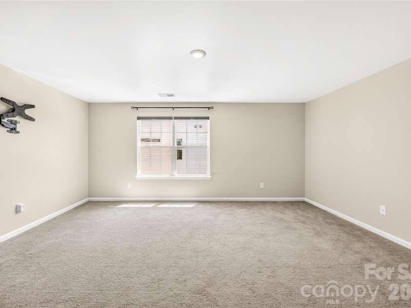 193 Abersham Drive, Mooresville, NC 28115.  MLS# CAR4391519, YatesRealty ID 19967. 2nd Level Loft