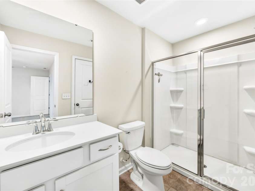 193 Abersham Drive, Mooresville, NC 28115.  MLS# CAR4391519, YatesRealty ID 19967. 3rd Level full bathroom