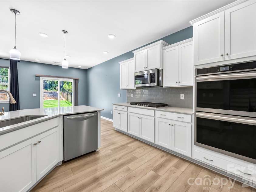 193 Abersham Drive, Mooresville, NC 28115.  MLS# CAR4391519, YatesRealty ID 19967. 