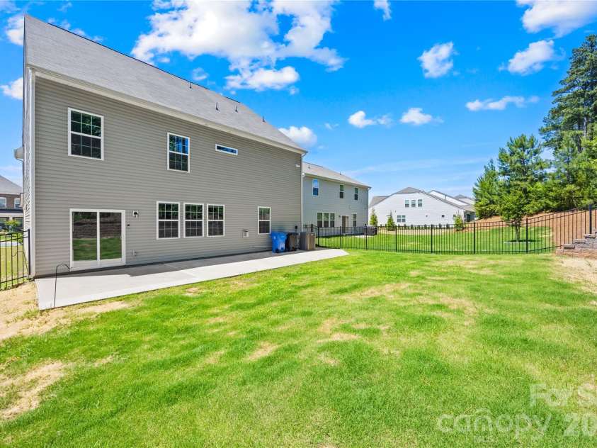 193 Abersham Drive, Mooresville, NC 28115.  MLS# CAR4391519, YatesRealty ID 19967. 