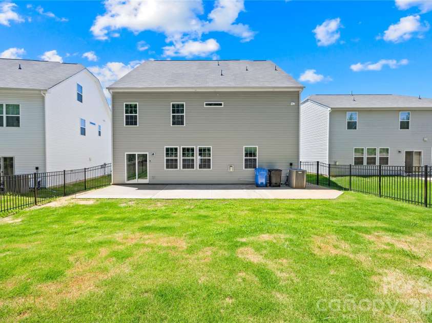 193 Abersham Drive, Mooresville, NC 28115.  MLS# CAR4391519, YatesRealty ID 19967. 