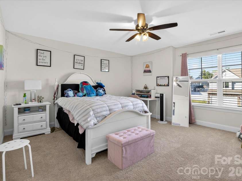 5516 Verona Road, Charlotte, NC 28213.  MLS# CAR4360001, YatesRealty ID 19969. Massive Secondary Bedroom!