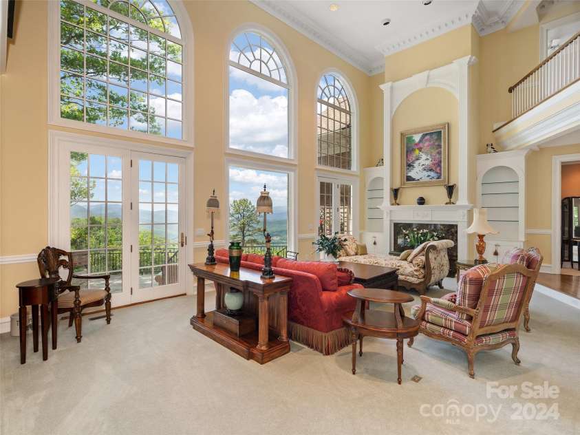 1767 Ridge Way Street, Sylva, NC 28779.  MLS# CAR4149652, YatesRealty ID 1997. 21' soaring ceiling