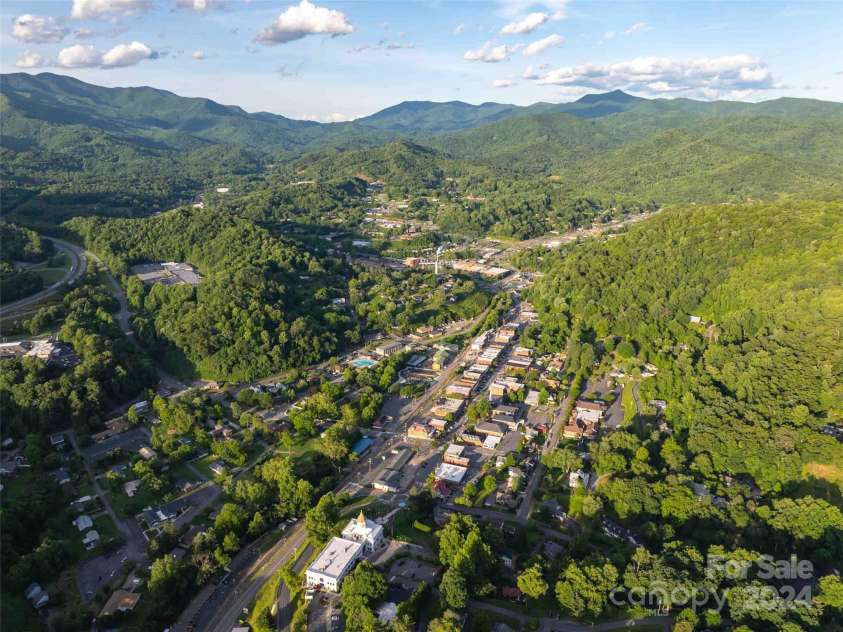 1767 Ridge Way Street, Sylva, NC 28779.  MLS# CAR4149652, YatesRealty ID 1997. 