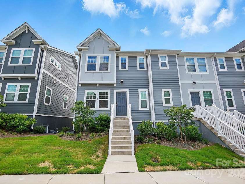 1015 Maltby Street, Charlotte, NC 28217.  MLS# CAR4263484, YatesRealty ID 19970. End Unit