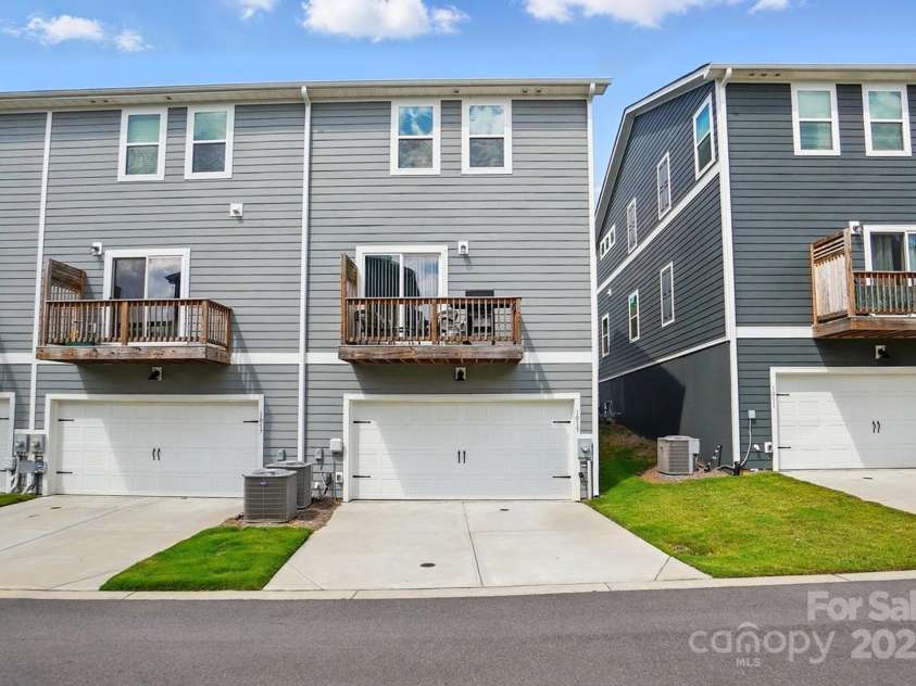 1015 Maltby Street, Charlotte, NC 28217.  MLS# CAR4263484, YatesRealty ID 19970. Rear