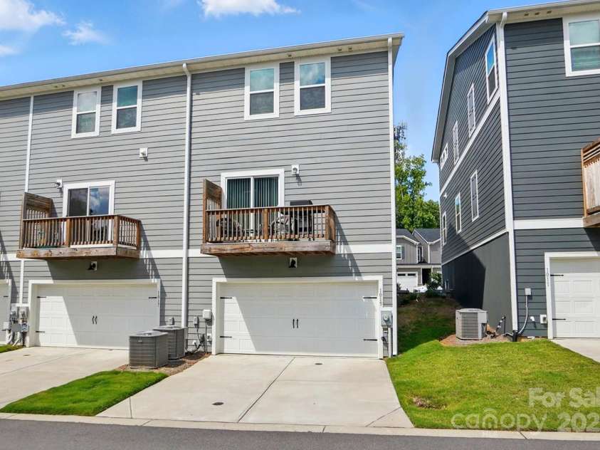 1015 Maltby Street, Charlotte, NC 28217.  MLS# CAR4263484, YatesRealty ID 19970. Rear