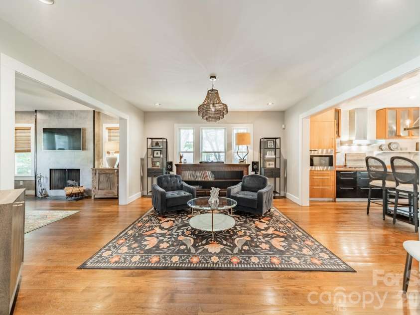521 Forest Lane, Rock Hill, SC 29730.  MLS# CAR4364607, YatesRealty ID 19970. 