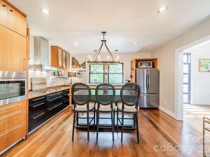 521 Forest Lane, Rock Hill, SC 29730.  MLS# CAR4364607, YatesRealty ID 19970. 