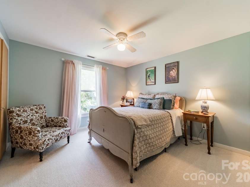 521 Forest Lane, Rock Hill, SC 29730.  MLS# CAR4364607, YatesRealty ID 19970. 