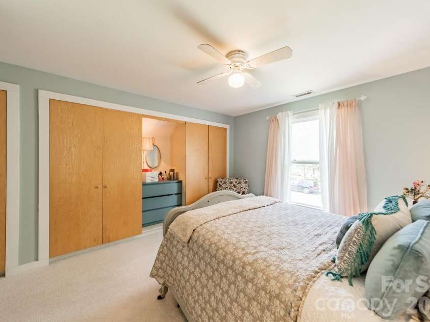 521 Forest Lane, Rock Hill, SC 29730.  MLS# CAR4364607, YatesRealty ID 19970. 