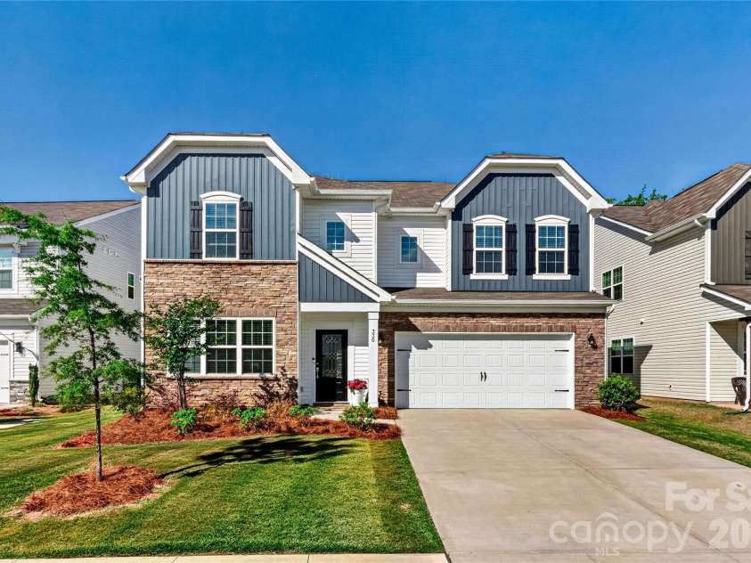 330 Kennerly Center Drive, Mooresville, NC 28115.  MLS# CAR4365664, YatesRealty ID 19971. 