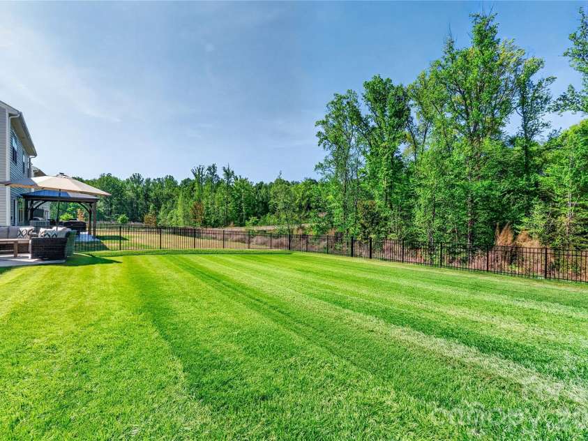 330 Kennerly Center Drive, Mooresville, NC 28115.  MLS# CAR4365664, YatesRealty ID 19971. 