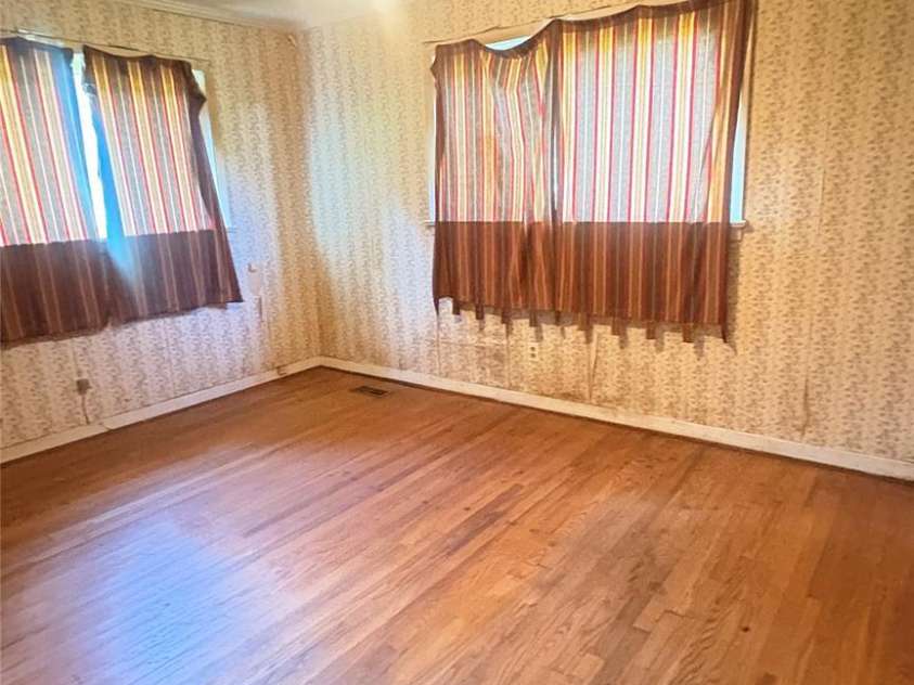 1073 Springdale Drive, Maiden, NC 28650.  MLS# CAR4268407, YatesRealty ID 19972. 