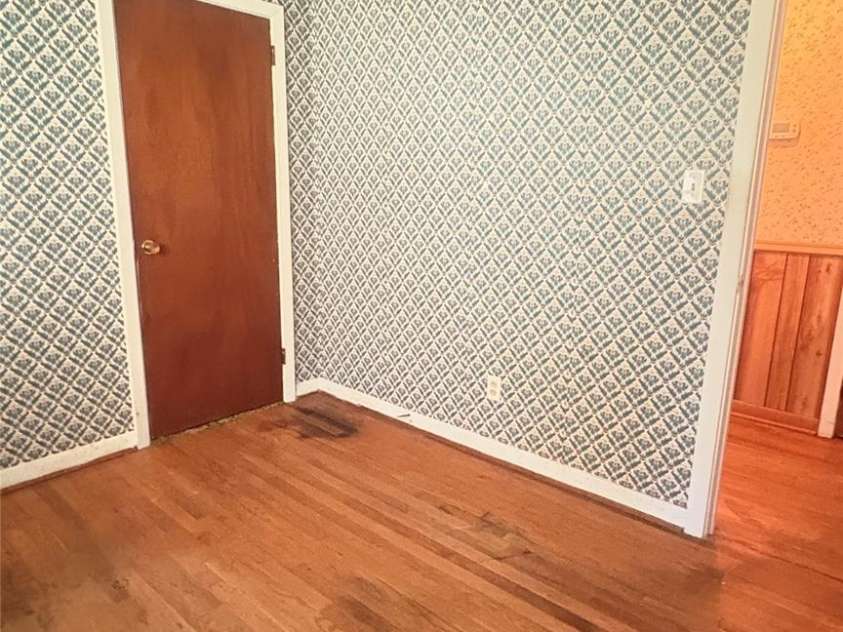 1073 Springdale Drive, Maiden, NC 28650.  MLS# CAR4268407, YatesRealty ID 19972. 