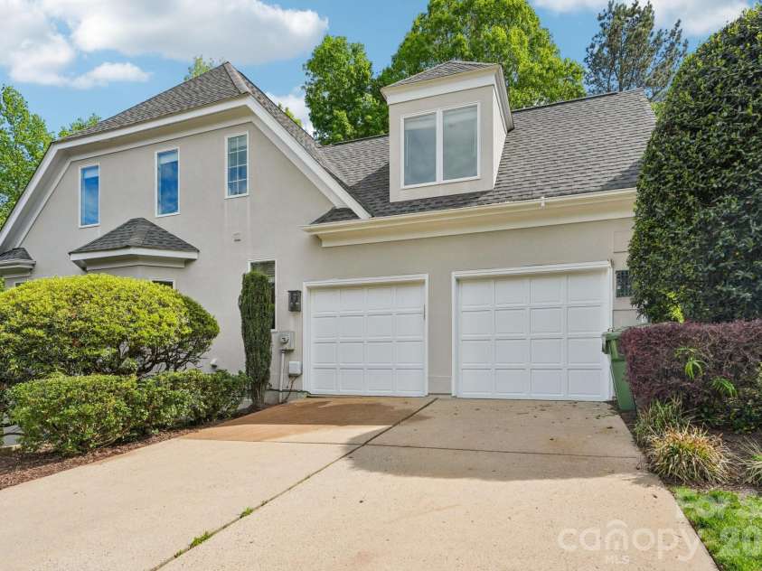16201 Woolwine Road, Charlotte, NC 28278.  MLS# CAR4366785, YatesRealty ID 19972. 