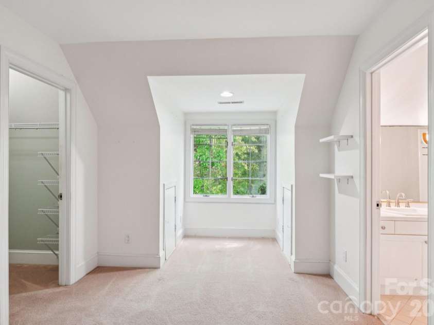 16201 Woolwine Road, Charlotte, NC 28278.  MLS# CAR4366785, YatesRealty ID 19972. 