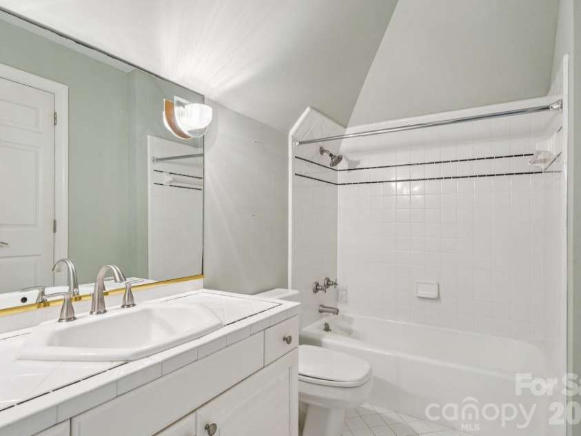 16201 Woolwine Road, Charlotte, NC 28278.  MLS# CAR4366785, YatesRealty ID 19972. 