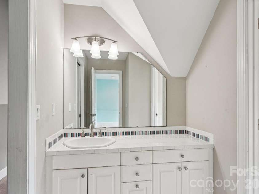 16201 Woolwine Road, Charlotte, NC 28278.  MLS# CAR4366785, YatesRealty ID 19972. 